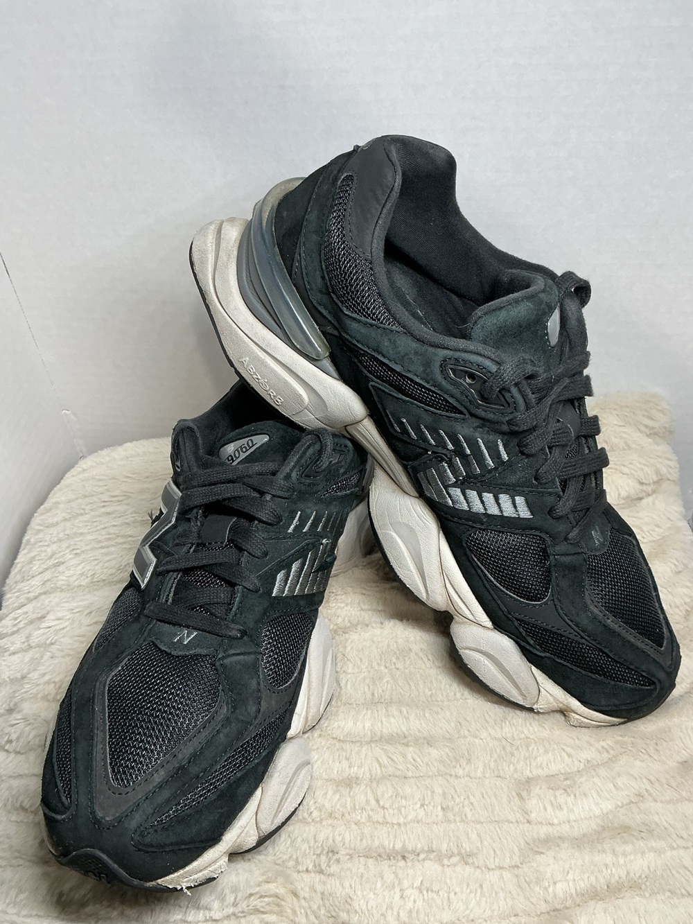 New Balance 9060 Black Phantom U9060JBK Men’s 11.5 Women’s 13 Sneakers